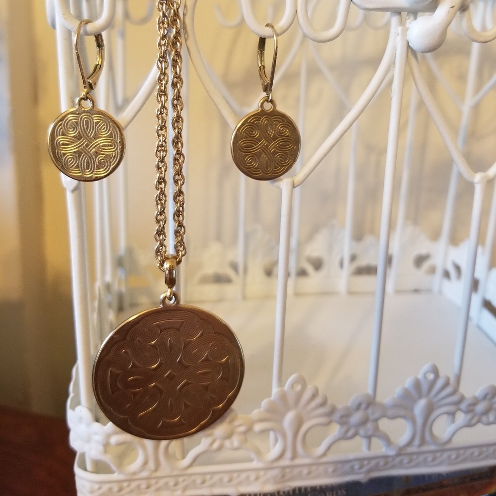 Avon Vintage Medallion Necklace & Earring Set